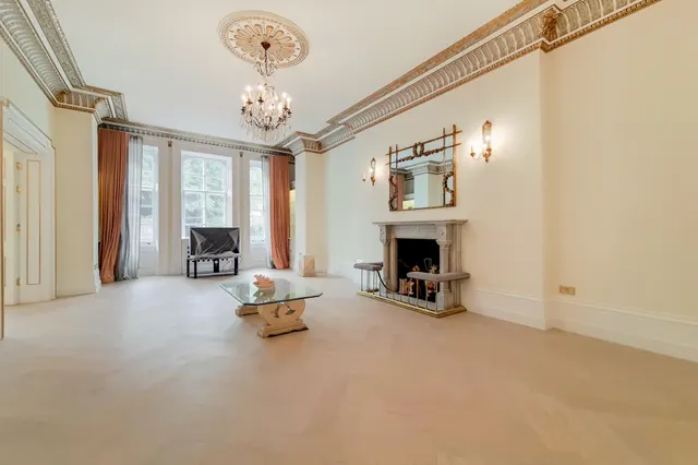 11 Albert Hall Mansions, Kensington Gore, London, photo 1