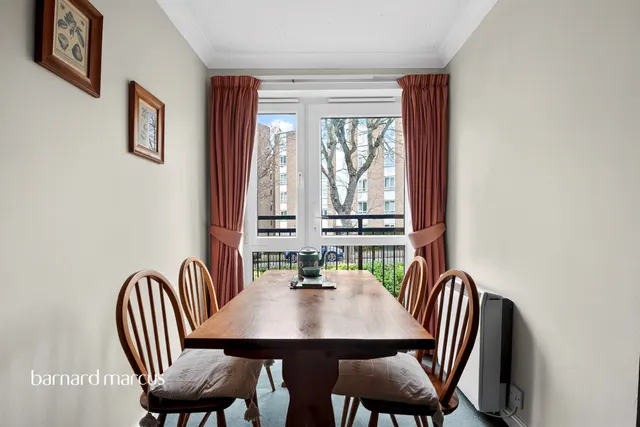 Photo 2 — Cavendish Road, Sutton