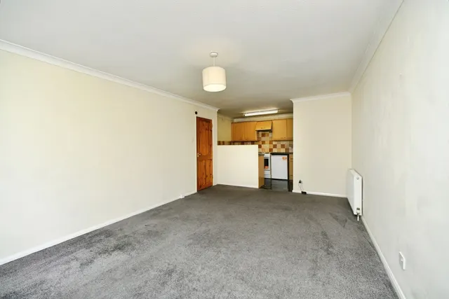 London Road, Patcham, BN1, photo 2