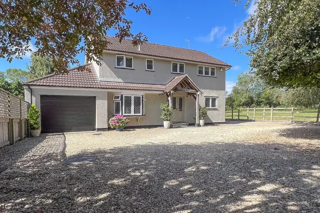 Brent Street, Brent Knoll, TA9, photo 3