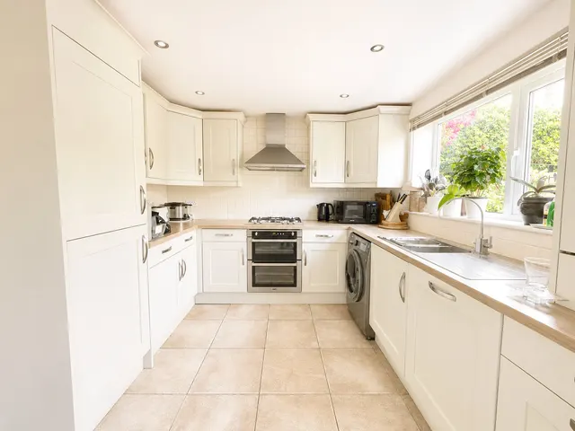 Newton Road, Hoylake, CH47, photo 2