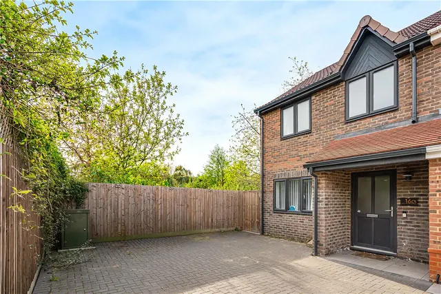 Moore Close, Cambridge, CB4, photo 1