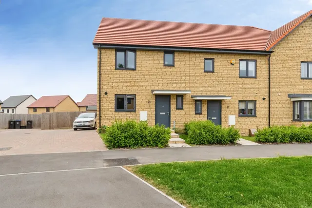 Wiltshire Drive, Patterdown, Chippenham, photo 1
