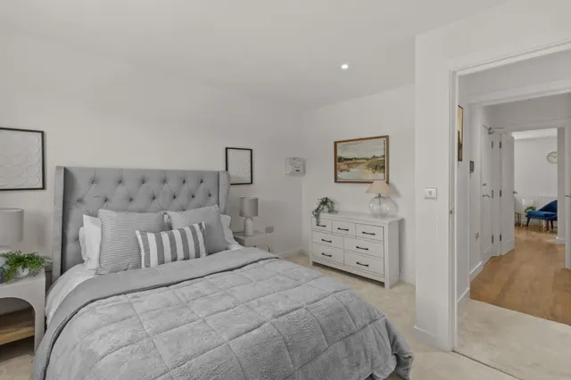 Boltro Road, Haywards Heath, RH16, photo 2