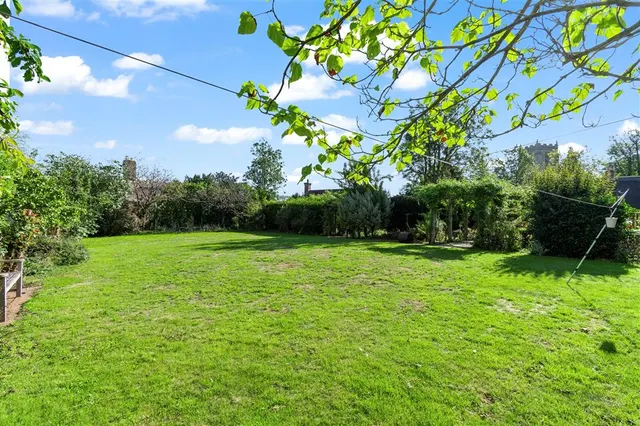 Church Road, Glatton, PE28, photo 3