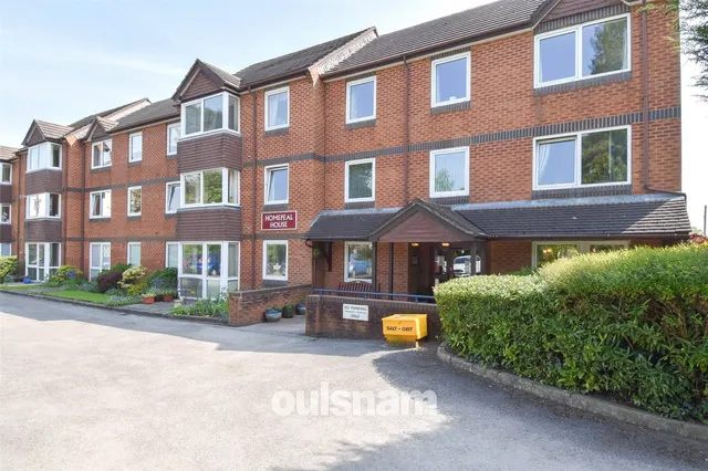 Alcester Road South, Kings Heath, Birmingham, B14 6DT, photo 1