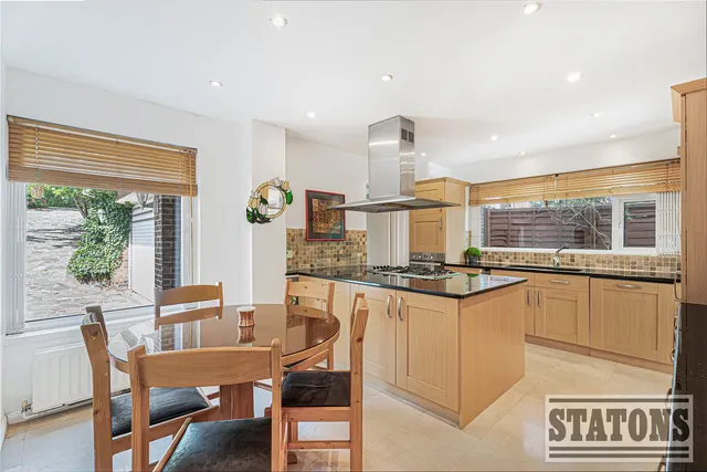 Photo 2 — Oakleigh Park South, Whetstone, London, N20 9JP