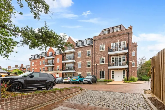 Lyndhurst, SO43, photo 1