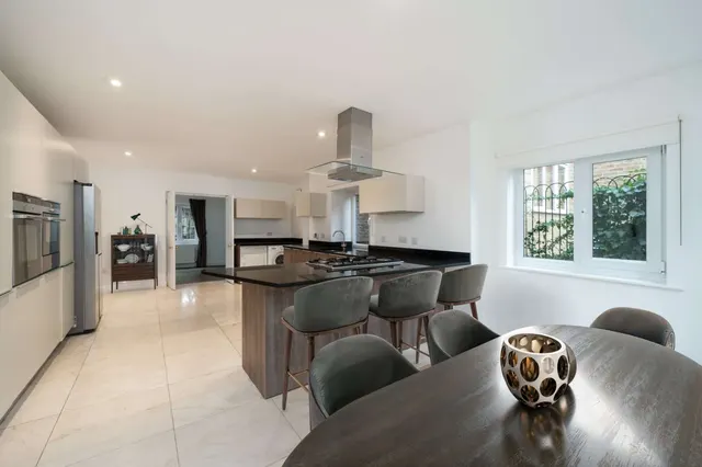 Grange Park Place, Wimbledon, SW20, photo 3