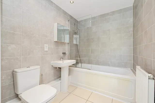 Dodd Road, Watford, WD24, photo 3