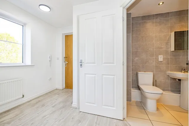 Dodd Road, Watford, WD24, photo 2