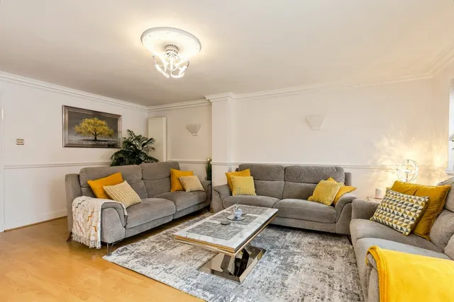Haywards, Crawley, RH10, photo 3