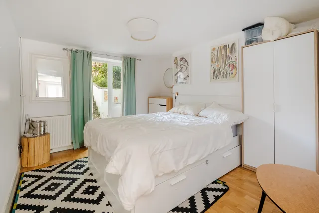 Photo 2 — Bridgeman Road, London, N1