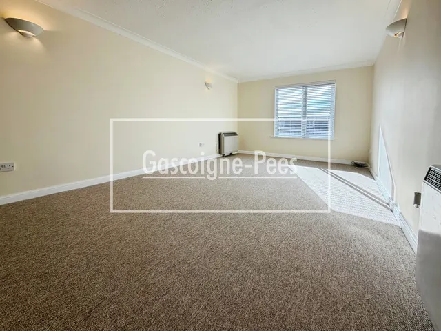 Cobham Gate, Cobham, KT11, photo 3