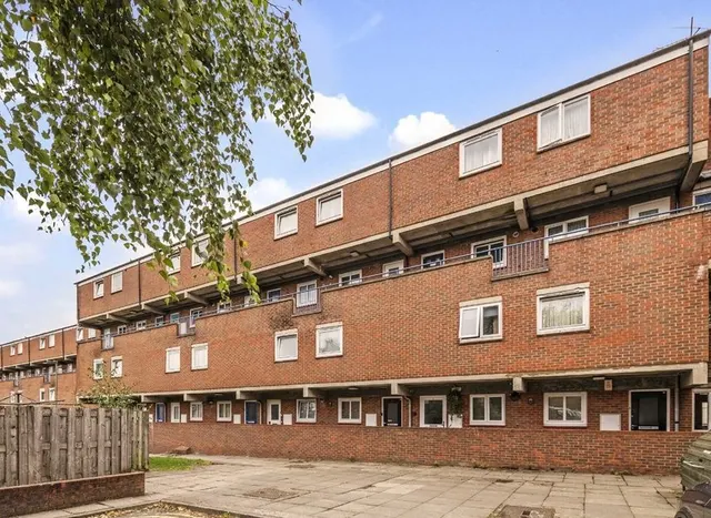 Prince Of Wales Close, Hendon, NW4