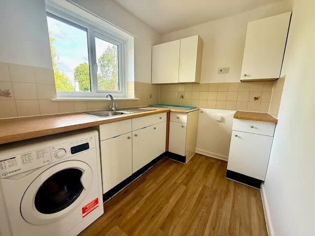 Salisbury Road, Netheravon, SP4, photo 3