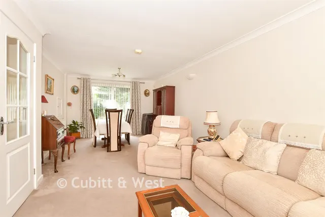 Cissbury Hill, Crawley, RH11, photo 2