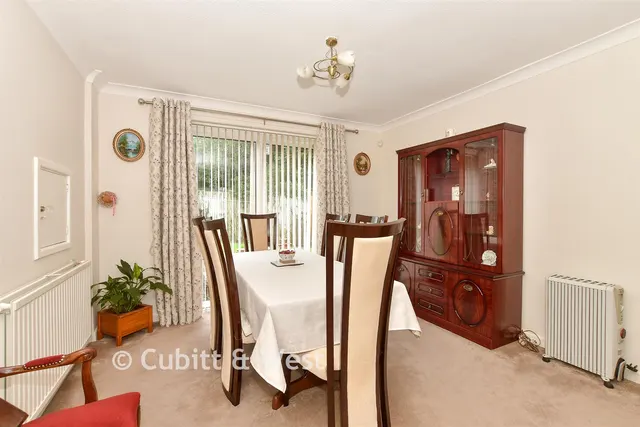 Cissbury Hill, Crawley, RH11, photo 3
