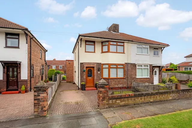 Claremont Drive, Widnes, Widnes, WA8 9LX, photo 1