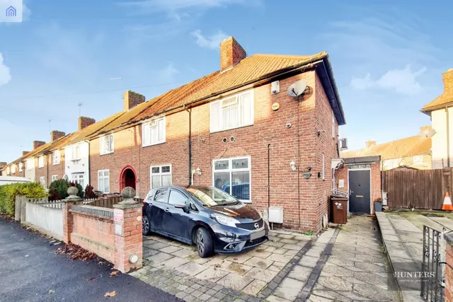 Walnut Tree Road, Dagenham, RM8, photo 1