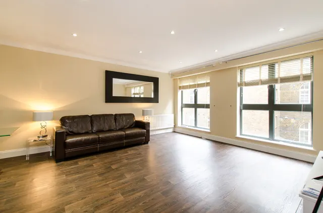 Flat 349, 300 Vauxhall Bridge Road, London, photo 1
