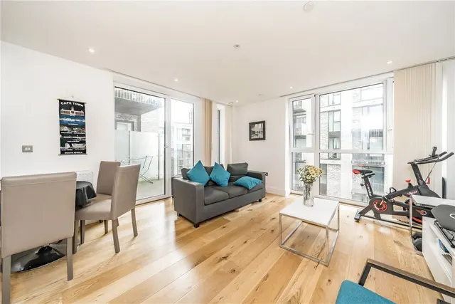 Photo 2 — Caxton Street North, Royal Wharf