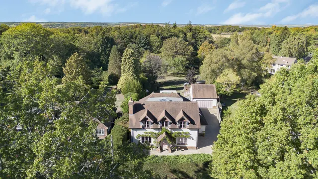 Goffs Hill, Crays Pond, RG8, photo 1