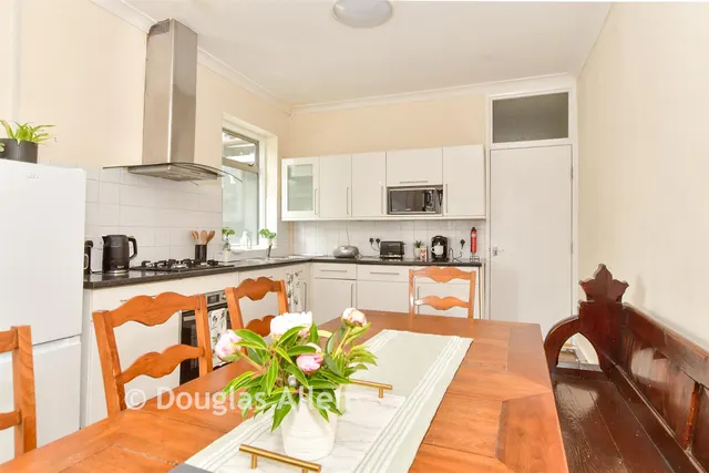 Harold Road, Leytonstone, E11, photo 2