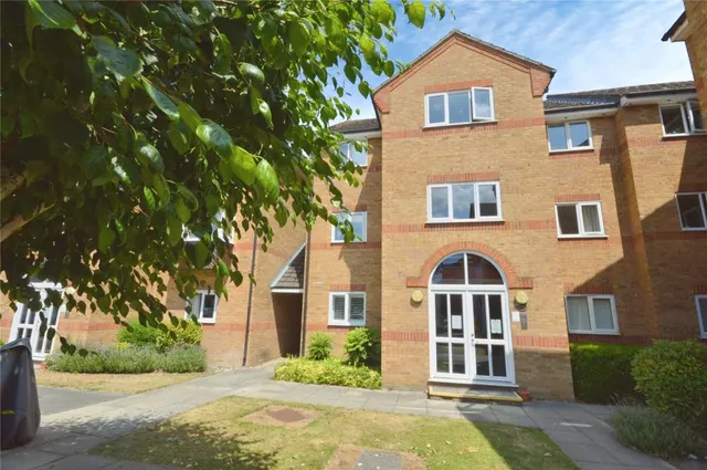 Flat Under Offer with 1 bedroom in South Street, Bishop's Stortford, CM23, photo 1