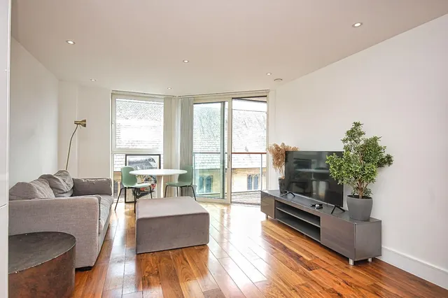 Photo 2 — Titan Court, Mill Hill, NW7, Flower Lane, NW7