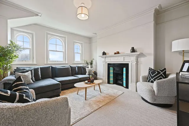 Photo 2 — Aynhoe Mansions, Aynhoe Road, London, W14 0QB