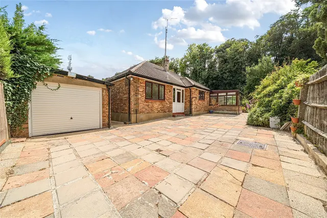 Photo 2 — St. Aubyns Close, Orpington, BR6