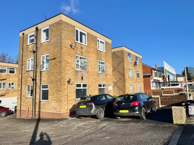 Huddersfield Road, Barnsley, S75, photo 1