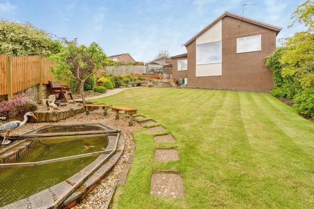 Glendale Close, Burnley, Lancashire, BB11, photo 1