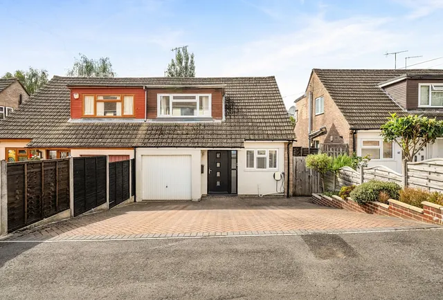 Marling Crescent, Stroud, GL5 4LB, photo 1