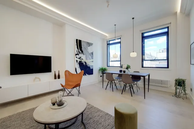Photo 3 — 28 Farley Court, Allsop Place, London