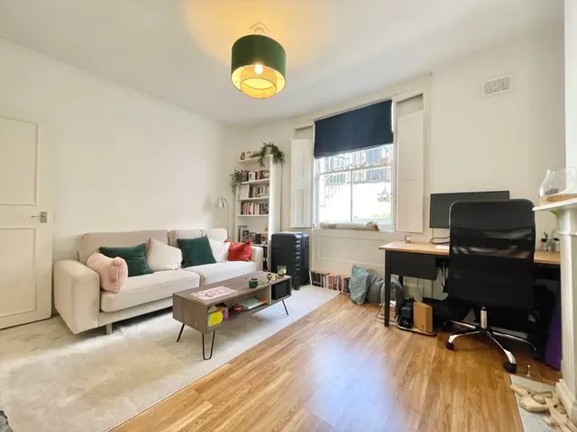Warneford Street, London E9 7NG, photo 1