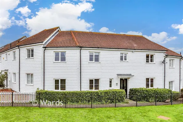 Baryntyne Crescent, Rochester, ME3, photo 1