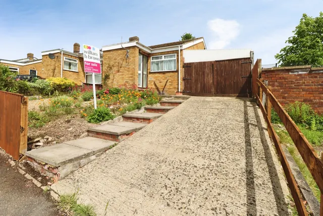 Scott Road, Wellingborough, photo 1