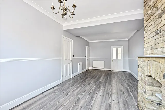 Photo 3 — Andover Road, Twickenham, TW2 6PD