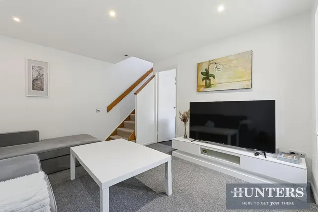 Pickwick Close, Hounslow, TW4, photo 3