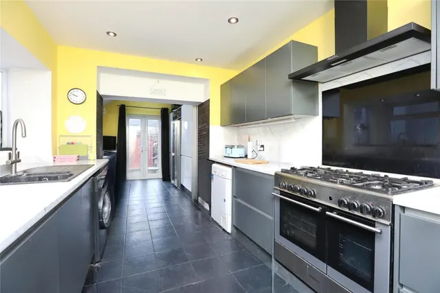 Alexandra Road, Sheerness, ME12, photo 3