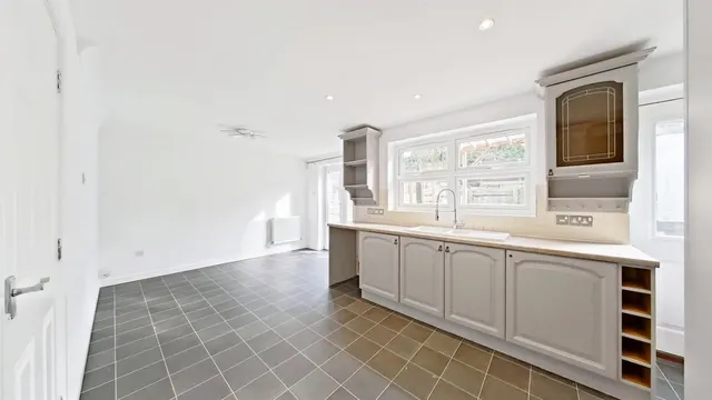 Fay Close, Rochester, Kent, photo 1