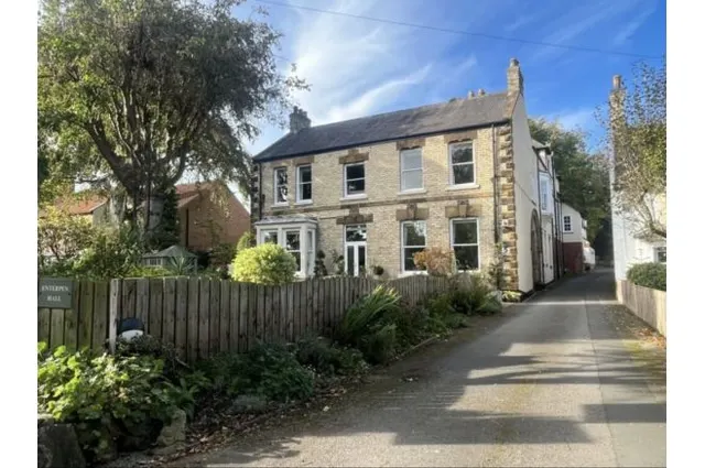 Hutton Rudby, Yarm, TS15, photo 1
