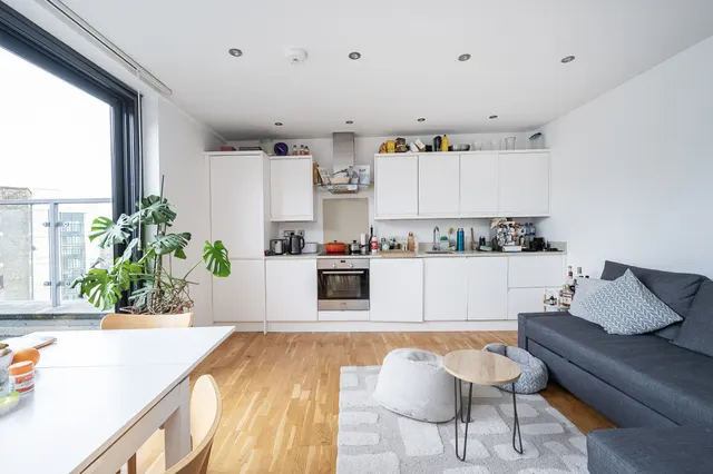 Photo 2 — Flat 16, 40 Hackney Road, London