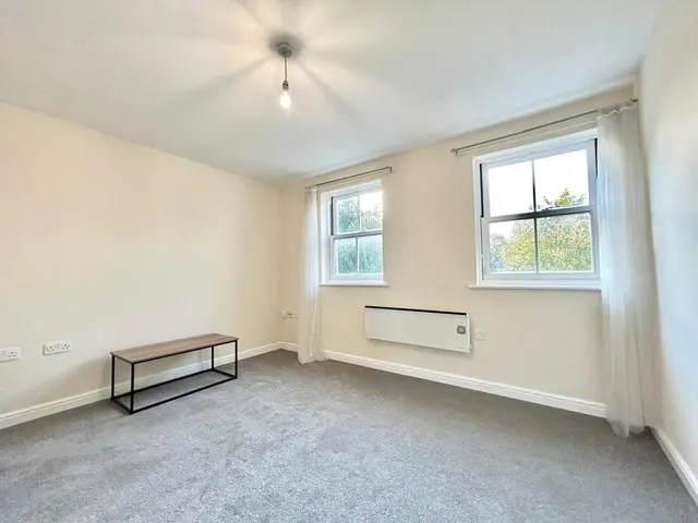 Sutton Park Road, Sutton Scotney, SO21, photo 2