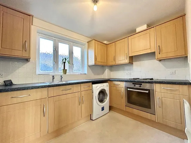 Sutton Park Road, Sutton Scotney, SO21, photo 3