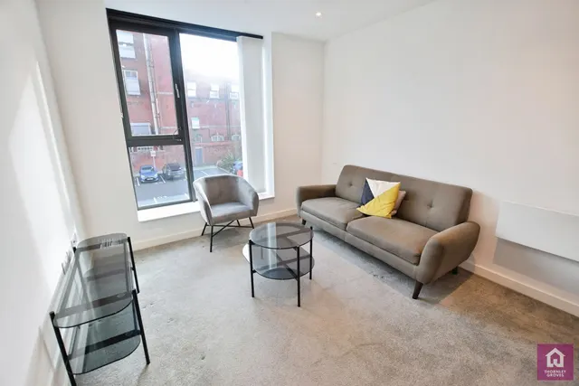 Wharf End, Trafford Park, M17, photo 1