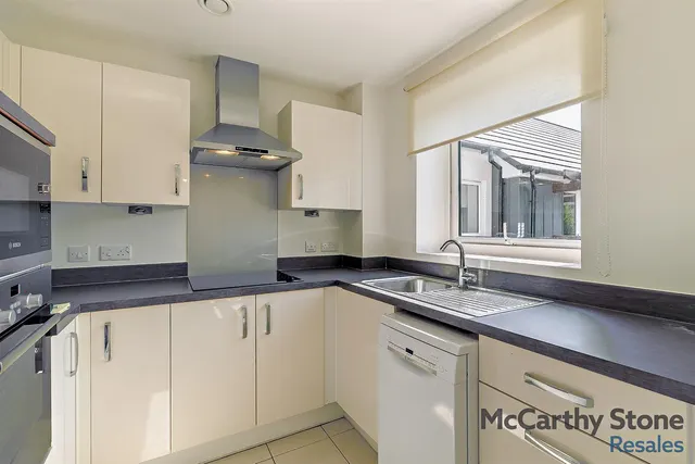 Fields Park Drive, Alcester, B49, photo 2