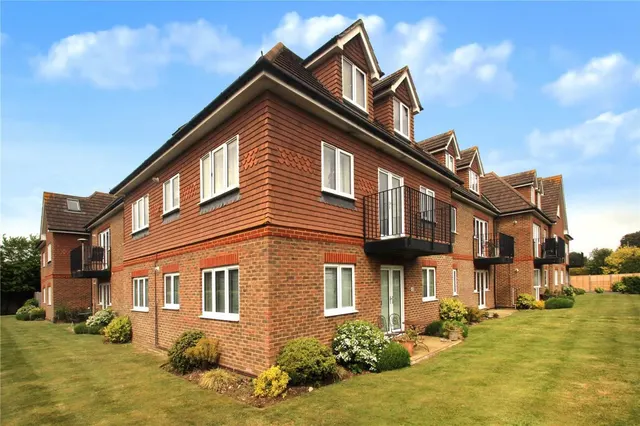 Woodlands Avenue, Rustington, BN16, photo 1